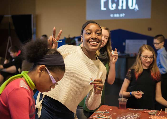20171031-our-church-bodyimage-girl-giving-peace-sign