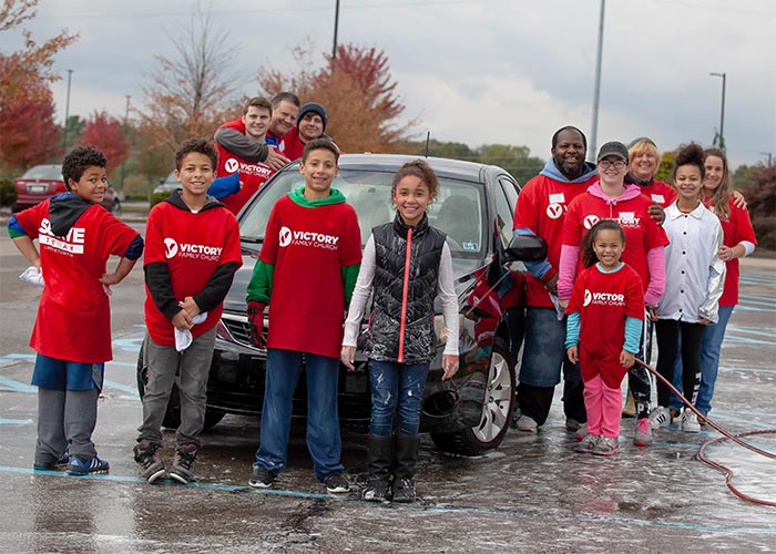 2018123-ministries-bodyimage-children-youth-adult-outrreach-ministry-car-wash-group