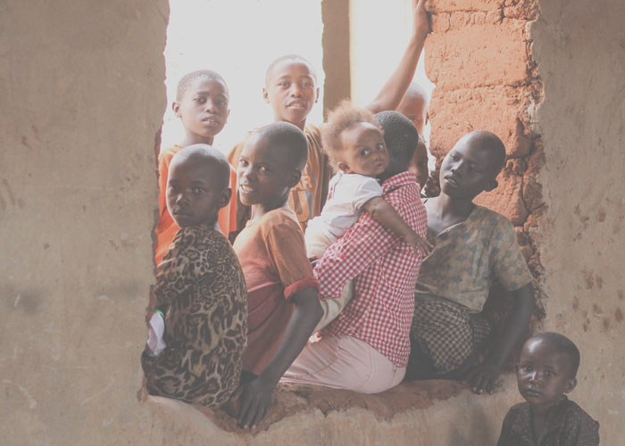 20190129-bodyimage-global-missions-young-boys-girls-africa-gathered-together-window