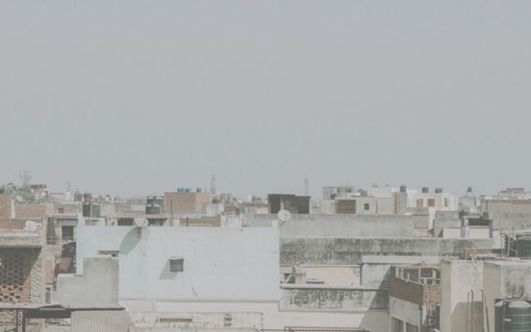 20190115-backgroundimage-makeshift-town-in-india